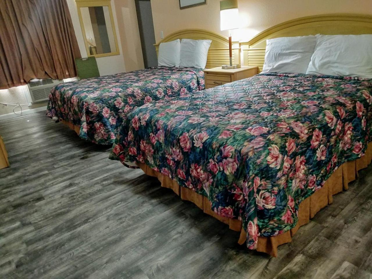 Travelers Inn - Clearwater Habitación foto